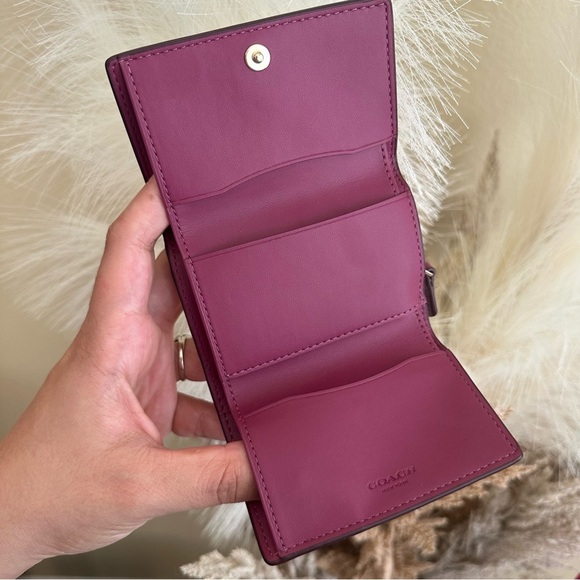 Coach Micro Leather Wallet - Picture 7 of 9